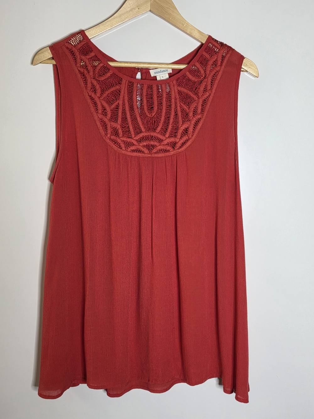 Sundance red Easy Red rayon crepe Textured Women's sleeveless top Size Large